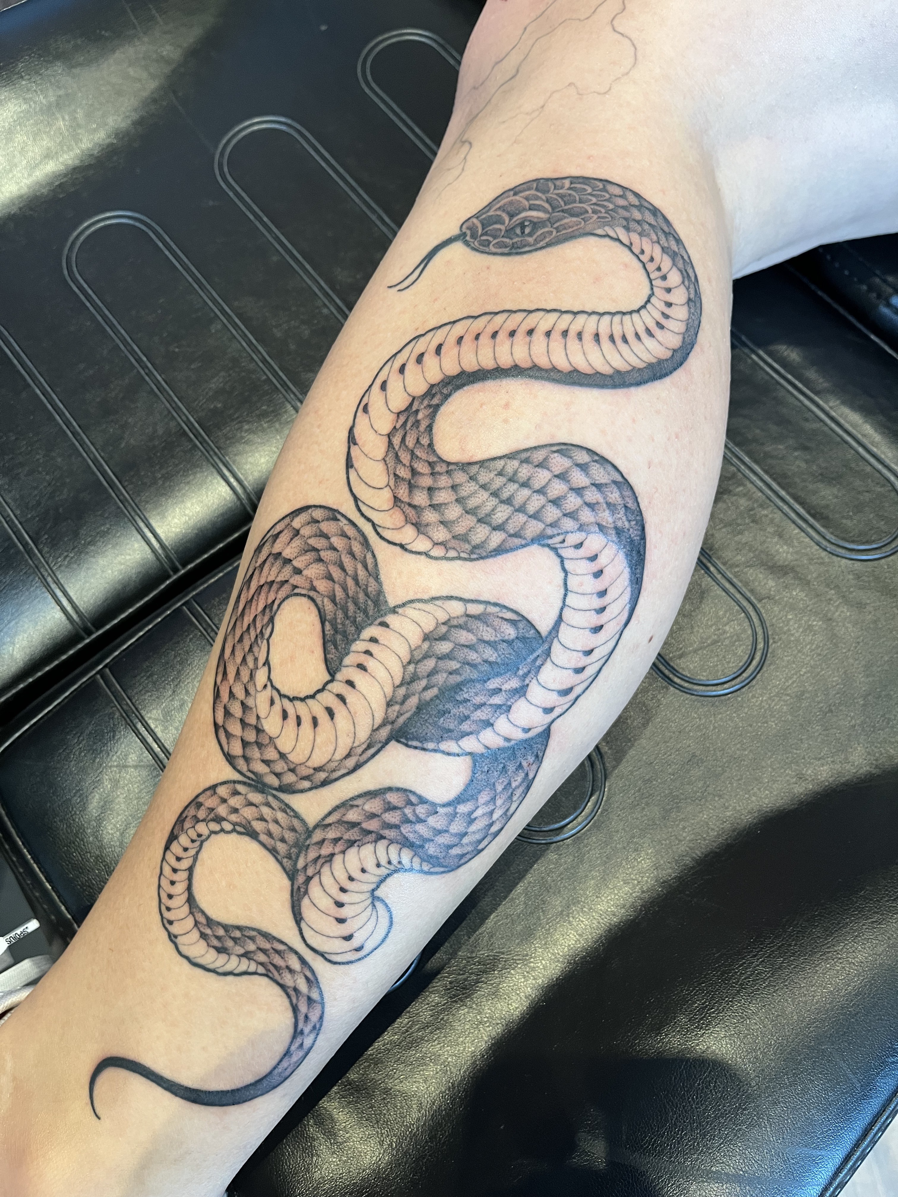  Fade to Black Tattoo Studio