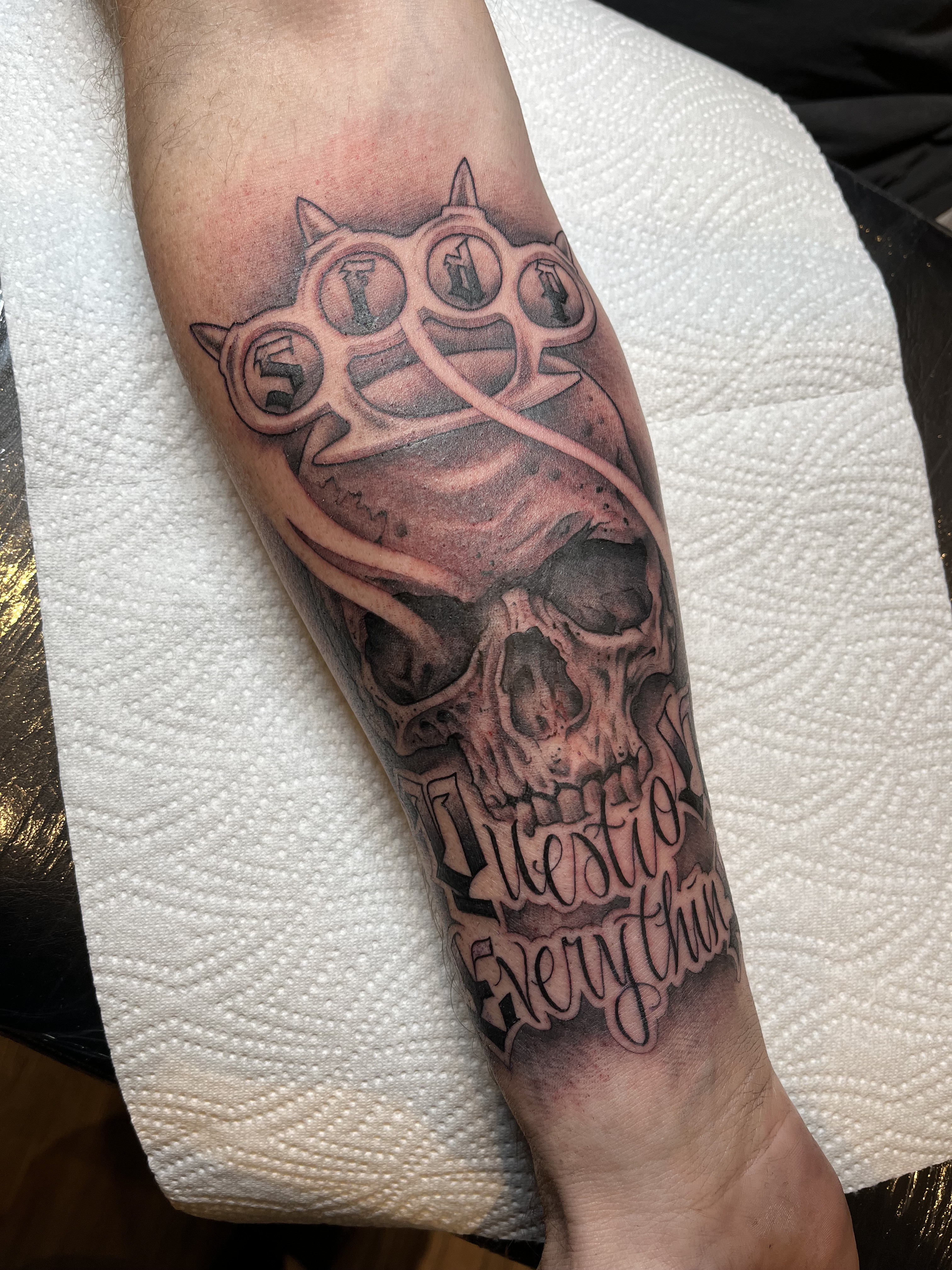  Fade to Black Tattoo Studio
