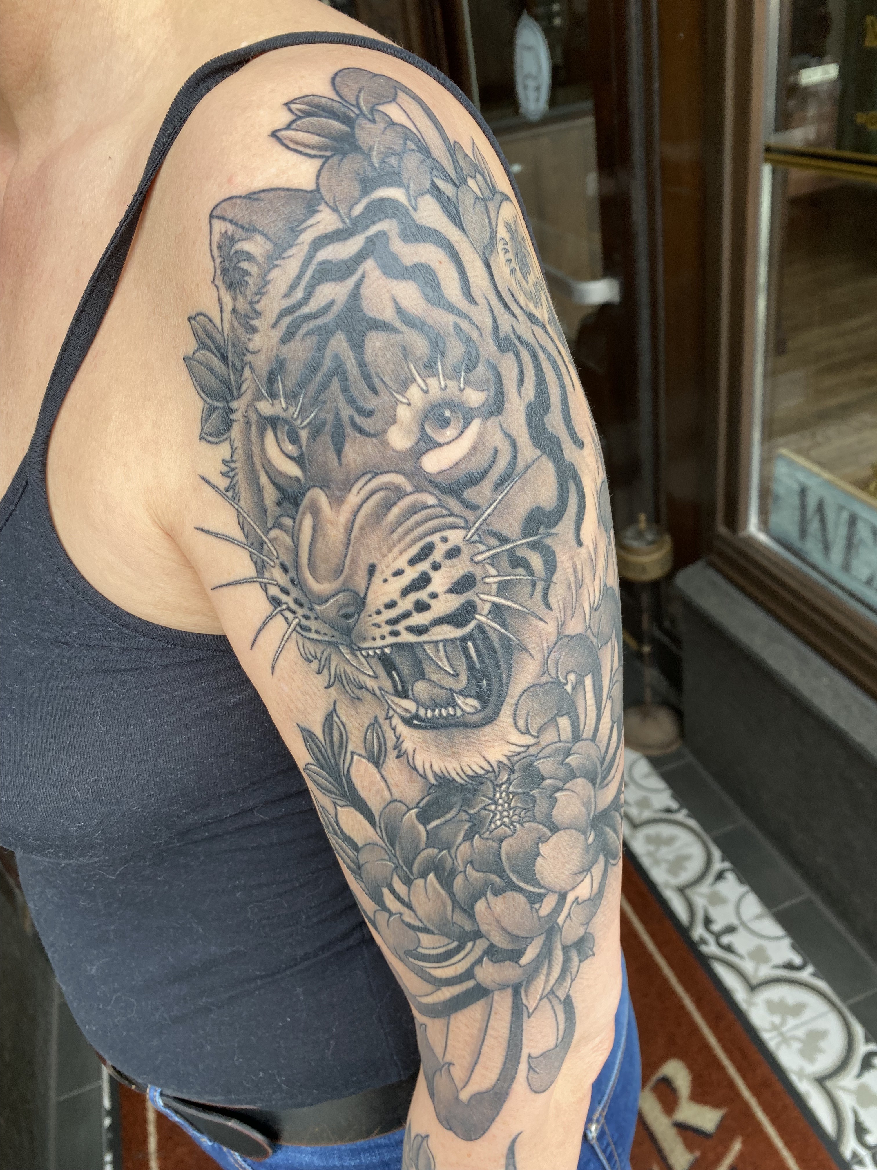  Fade to Black Tattoo Studio