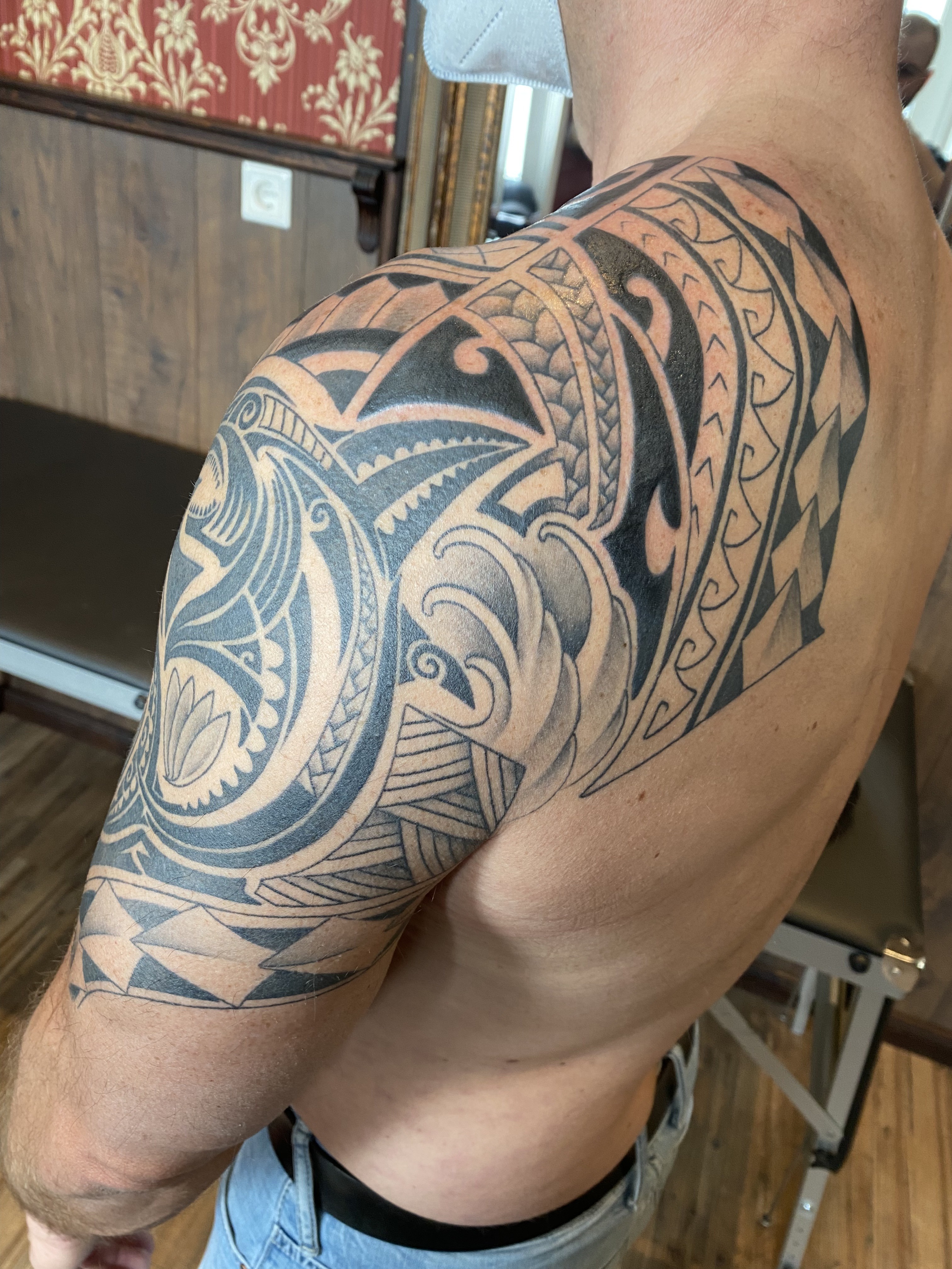  Fade to Black Tattoo Studio