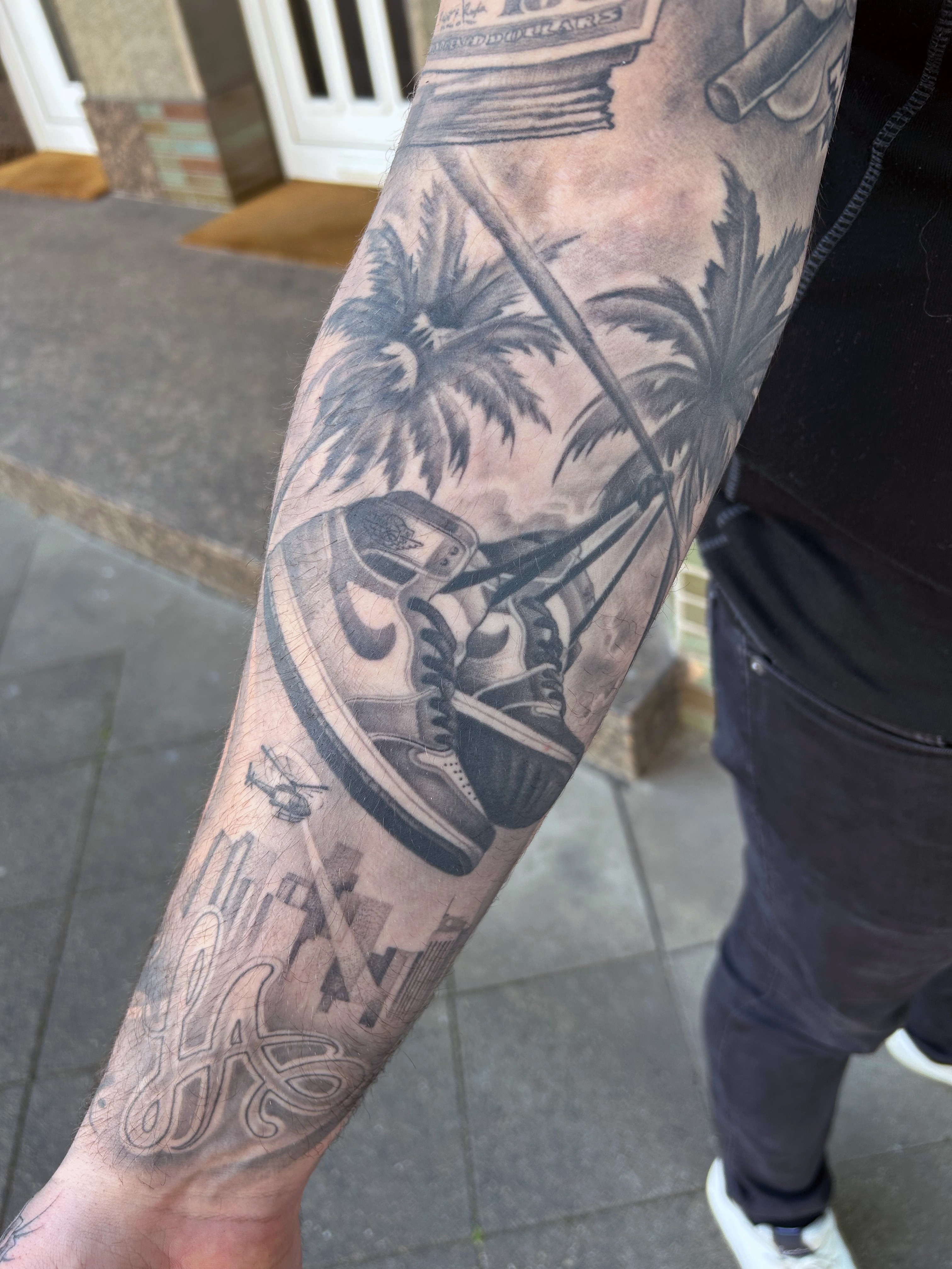  Fade to Black Tattoo Studio