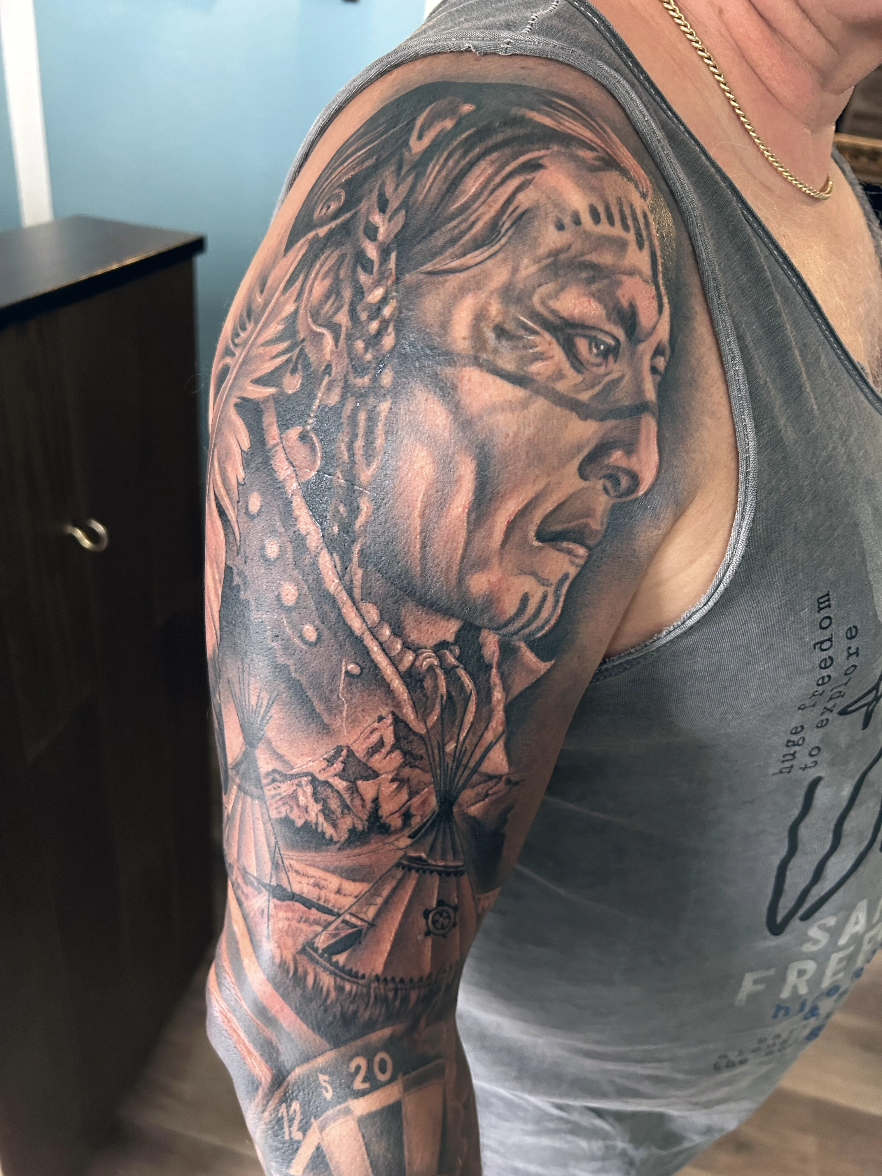  Fade to Black Tattoo Studio