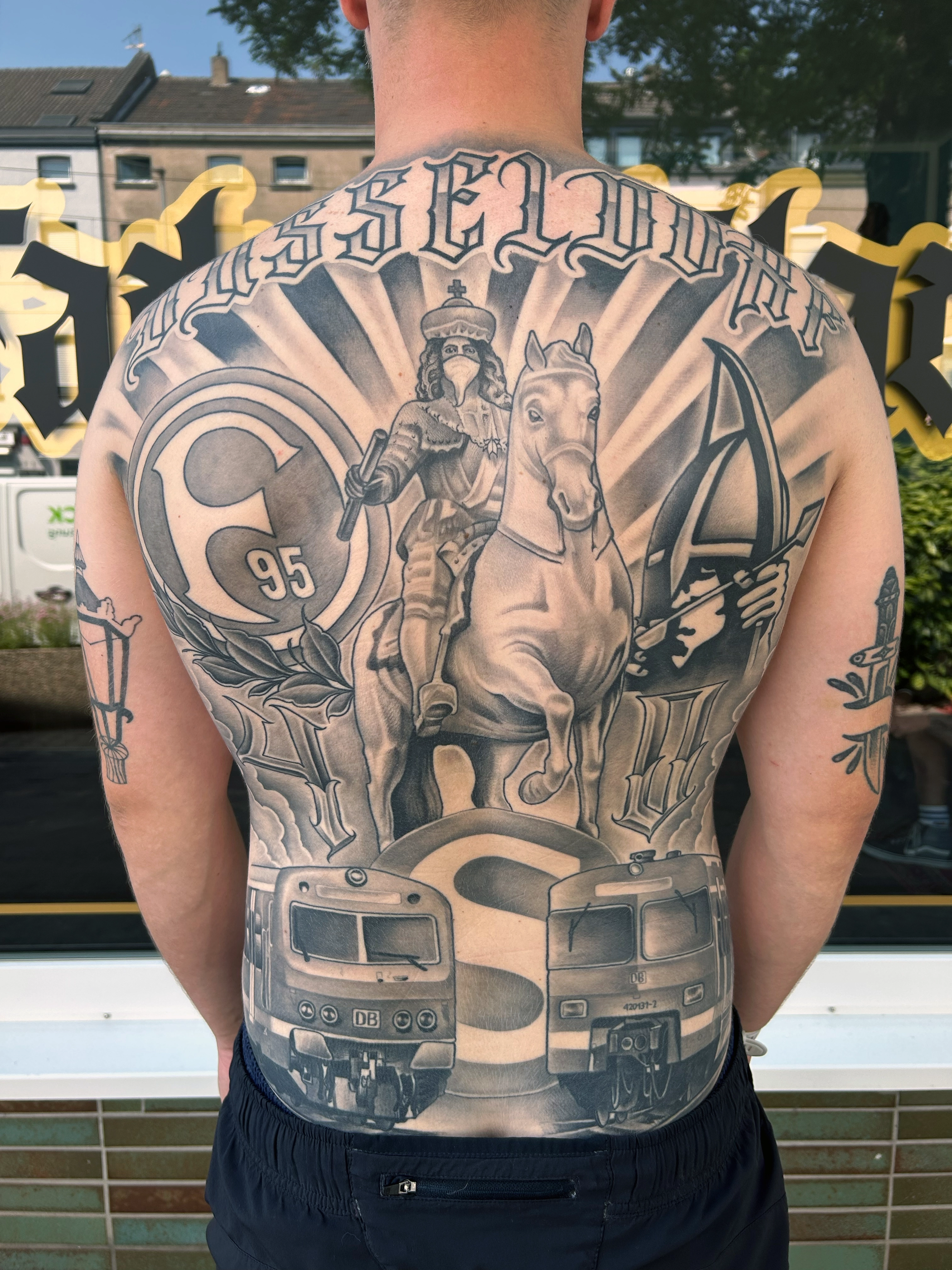  Fade to Black Tattoo Studio