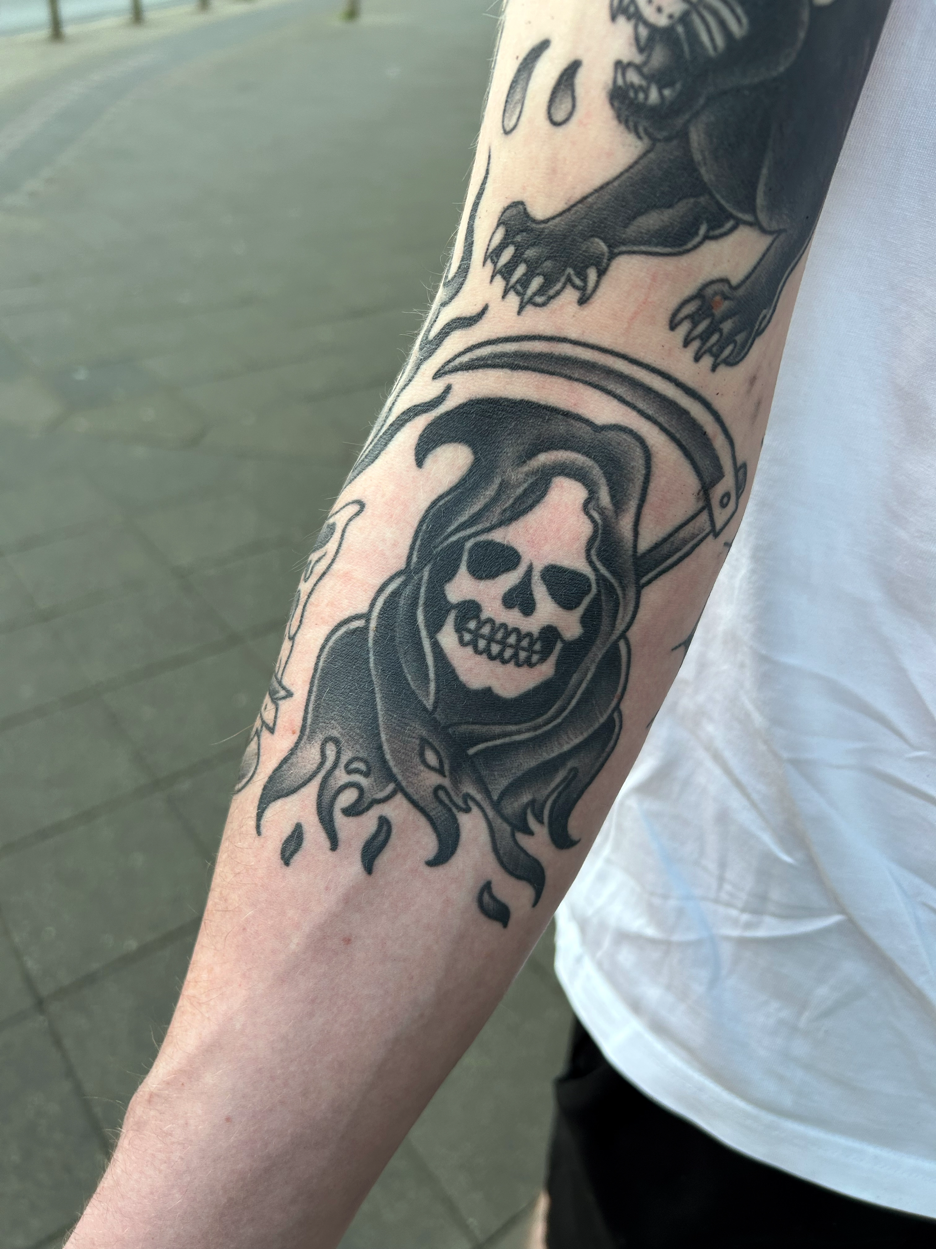  Fade to Black Tattoo Studio